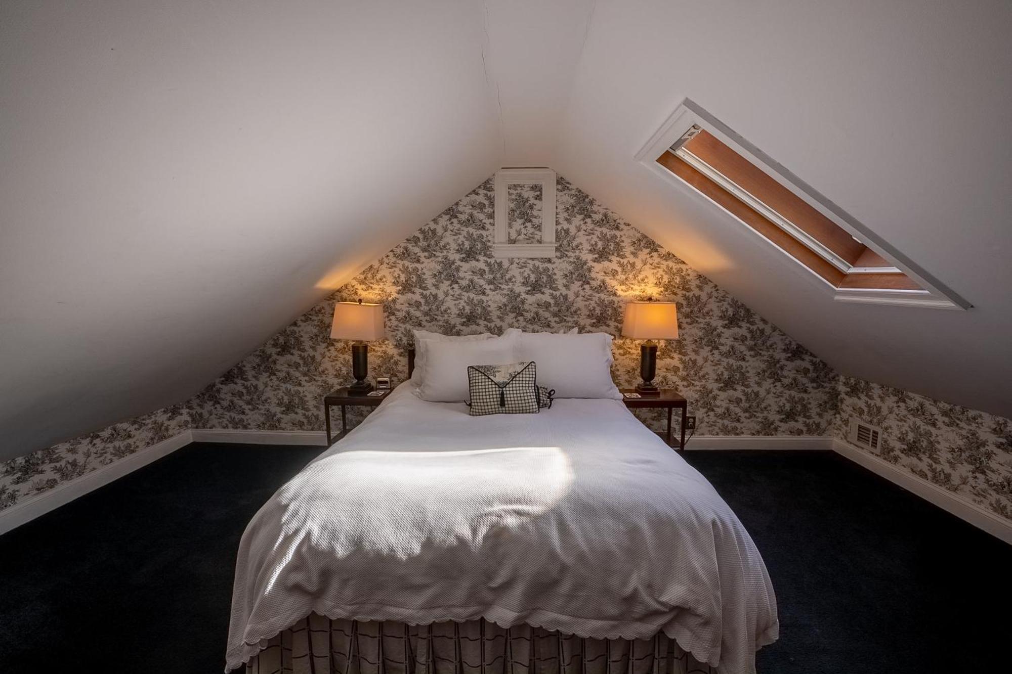 Antrim 1844 Hotel Taneytown Екстериор снимка