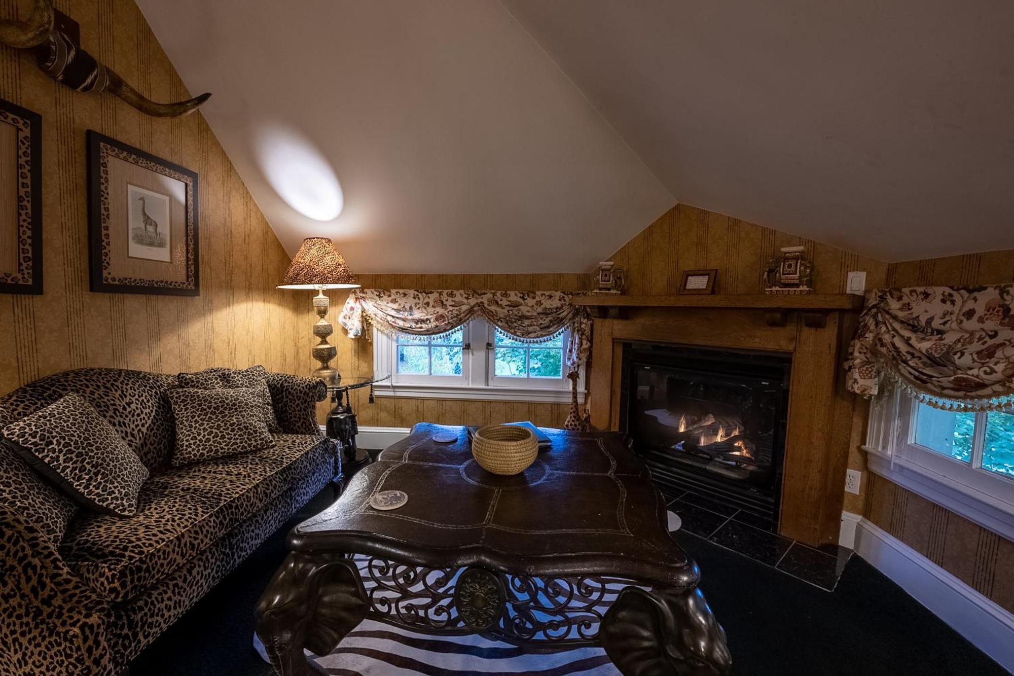 Antrim 1844 Hotel Taneytown Екстериор снимка
