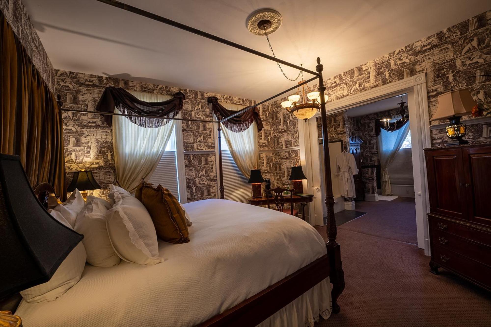 Antrim 1844 Hotel Taneytown Екстериор снимка